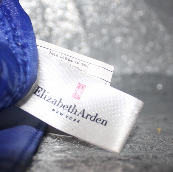 Shoshanna For Elizabeth Arden New York Make up Travel Cluth - Picture 10 of 11